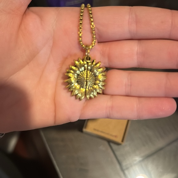 You are my sunshine necklace - Picture 3 of 4